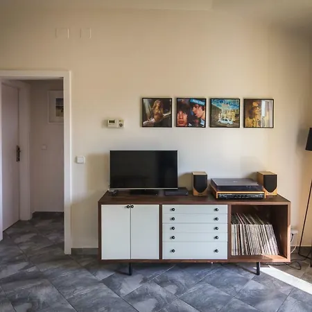 Apartment Vinyls & Espresso Prague