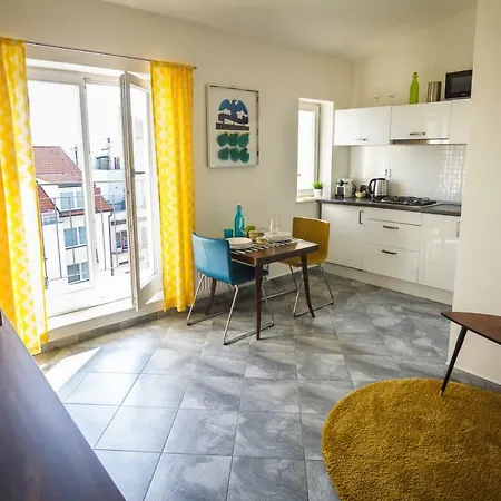 Vinyls & Espresso Apartment